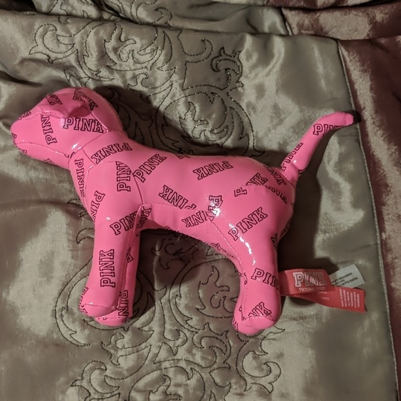 VS Pink Dog - Picture 1 of 4